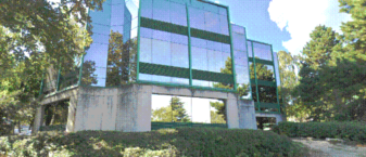 Façade de la pépinière d'entreprise Espace 22 à Rosny-sous-Bois