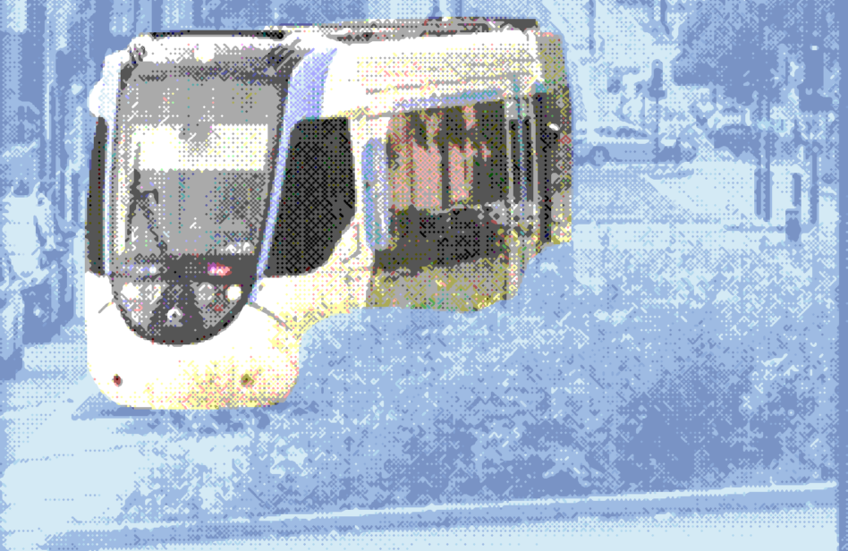 Tramway qui circule en ville